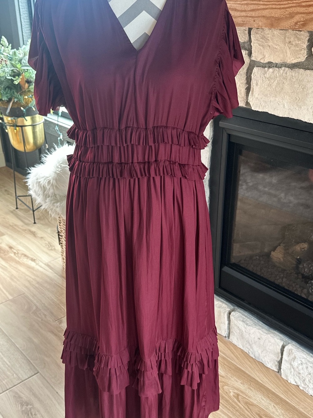 Bohme Maroon Ruffle Willa Midi Dress features a V-neckline and tiered skirt. L - Picture 7 of 12